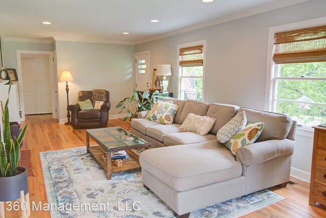 Building Photo - 3 br, 2 bath House - 650 Auburn Dr
