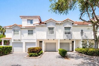 Building Photo - 2044 Alta Meadows Ln