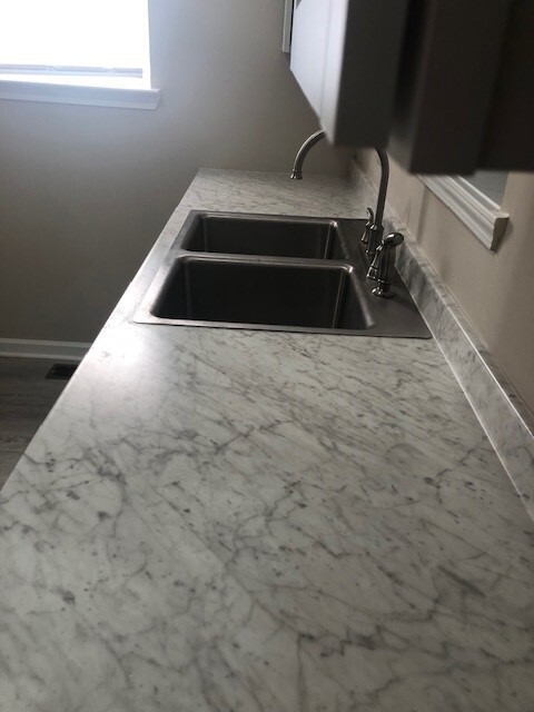 new counter tops - 717 Lena St