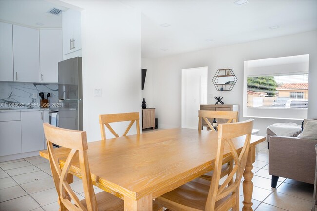 Foto del edificio - 4821 SW 5th St