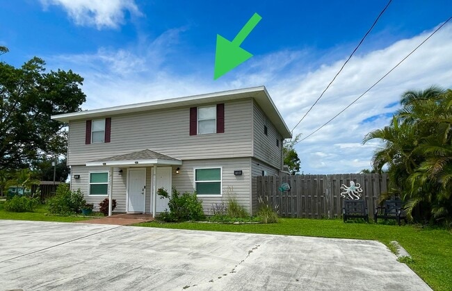 Building Photo - RARE Fort Myers Beach Townhome Now Available