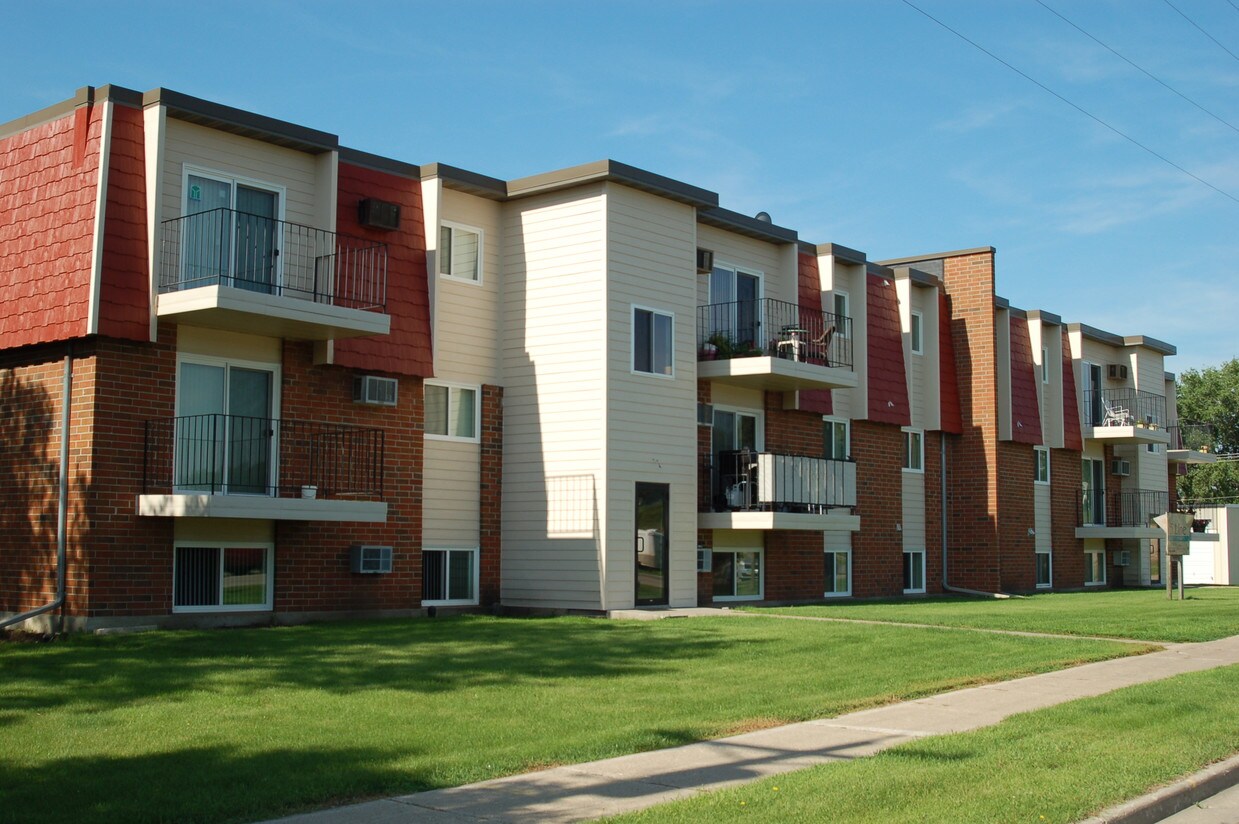 540 12th St NE, Valley City, ND 58072 Apartments Valley City, ND