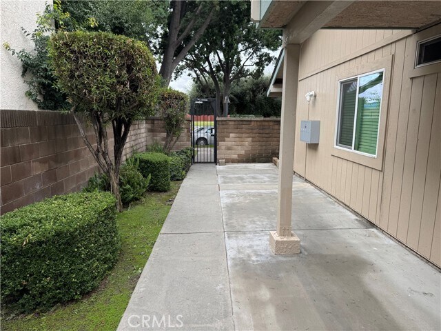 Foto del edificio - 5238 Hayter Ave