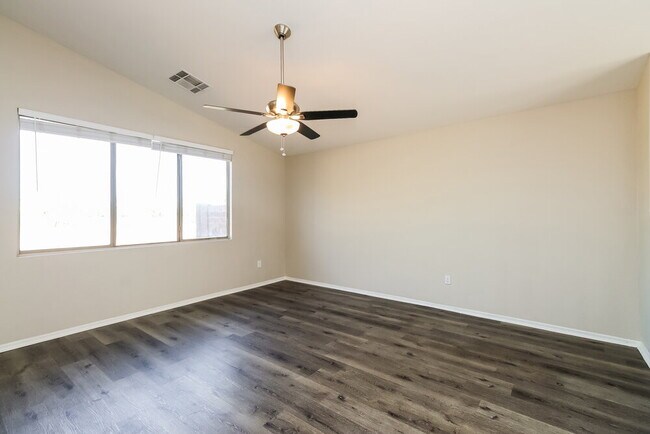 Building Photo - 1456 S Boulder St