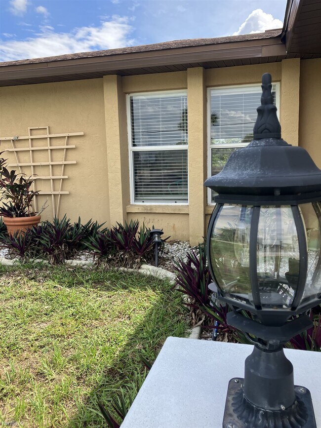 Building Photo - 2 br, 2 bath House - 11189 Watercrest Avenue