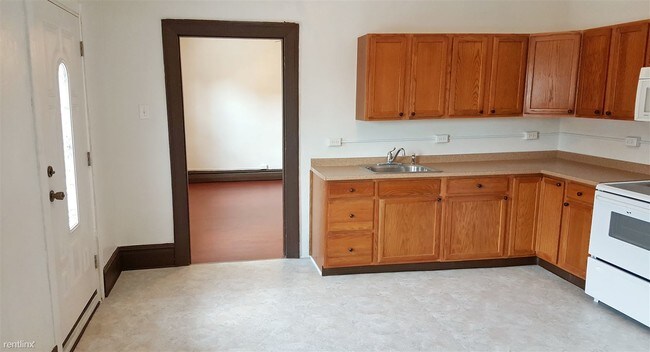 Foto del edificio - 164 S Main St