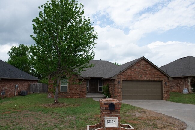 Photo - 13145 Austrian Pine Dr House