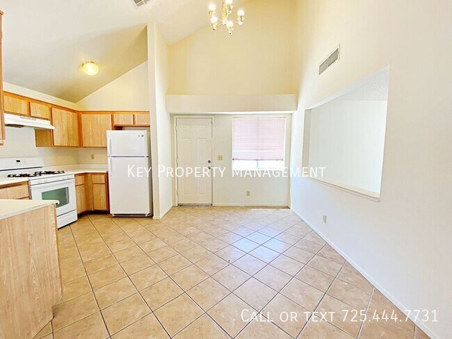 Building Photo - 2 STORY 3 BR HOME WITH LARGE YARD NEAR I-1...