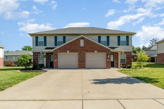 Building Photo - Howell Management Florence Townhomes