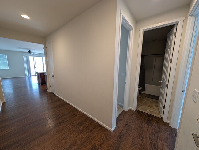 Foto del edificio - One Story Living in Port Orchard! Large 3 Bedroom Available for Rent!