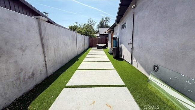 Building Photo - 7257 Wilbur Ave