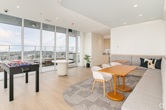 Rooftop Terrace - Ambi on Cambie