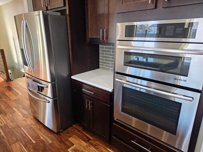 Foto del edificio - 482 NE Westgate Dr