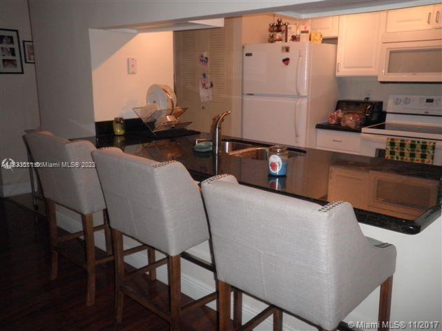 Building Photo - 10650 SW 157th Ct