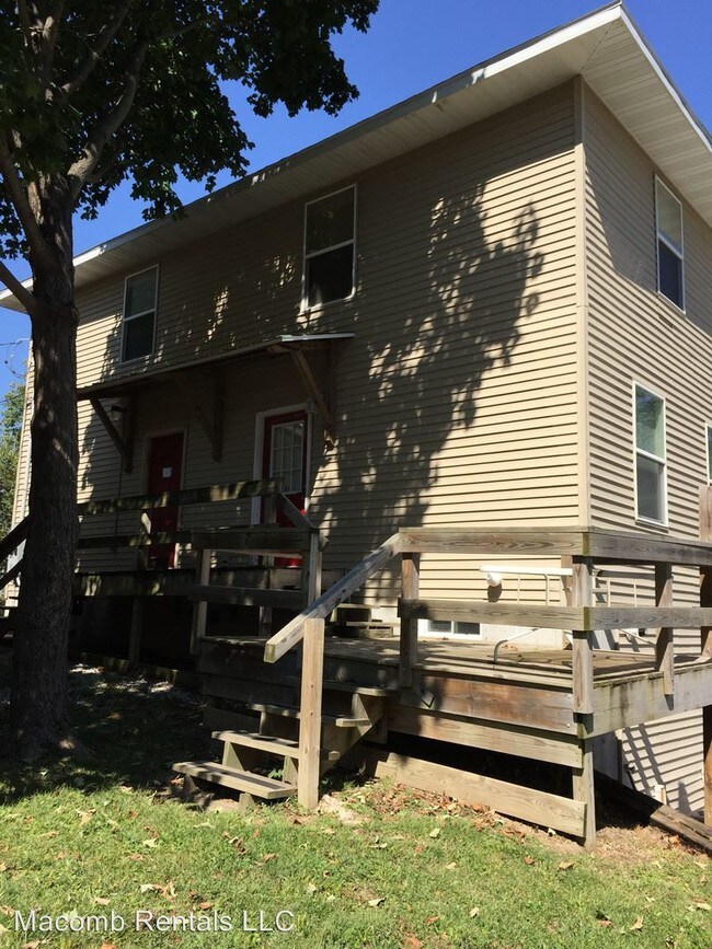 Building Photo - 1 br, 1 bath Room For Rent - 913 N Albert St