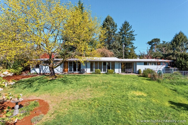 Building Photo - 675 NW 123rd Ave