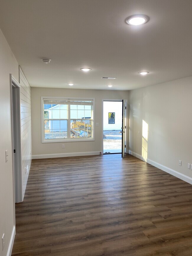 Foto del edificio - 1607 Roosevelt St