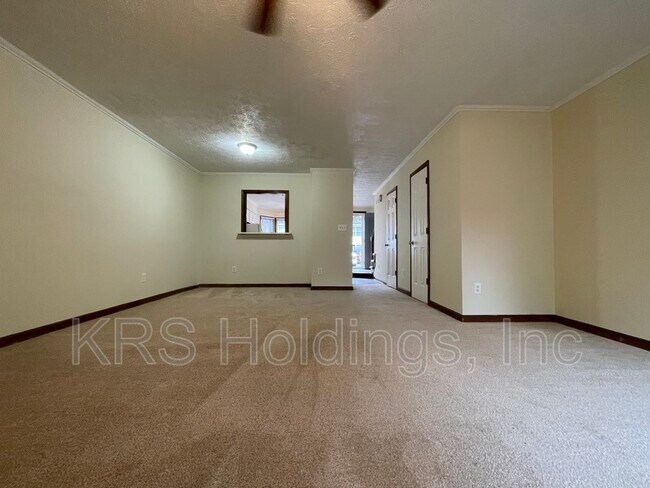 Foto del edificio - 208 Susan Constant Dr