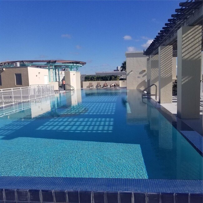 Foto del edificio - 7280 SW 89th St