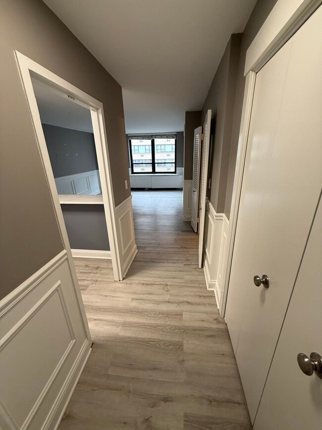 Foto del edificio - 222 E Pearson St