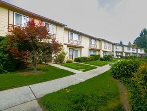 Building Photo - 34114 Chamberlain Terrace
