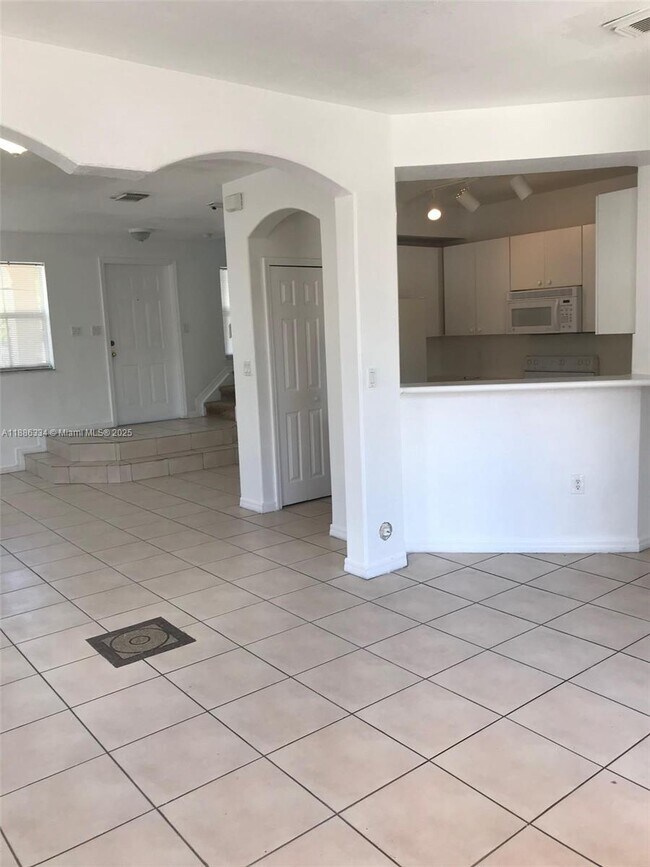 Foto del edificio - 10848 SW 243rd St