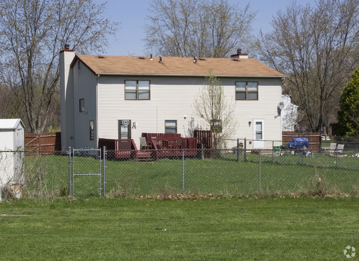 Building Photo - 1799 Laramie Dr