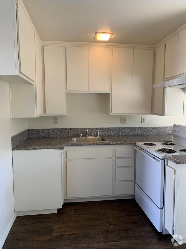 Ocean View Estates Apartments under 2,500 Pismo Beach, CA 1