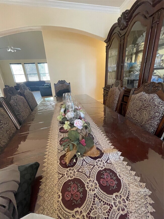 Building Photo - 26864 Calgary Pointe Dr