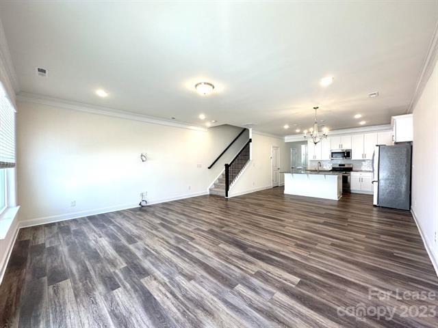 Building Photo - 6235 Nandina Dr