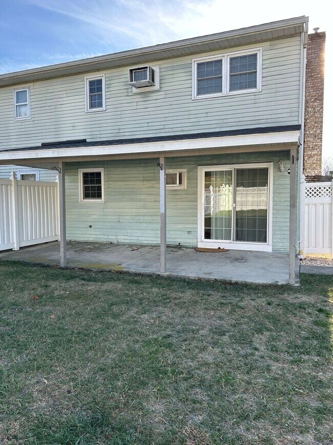 Building Photo - 69 Faith Cir