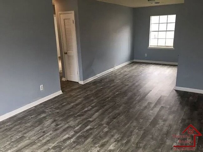 Foto del edificio - 411 Elm Ave