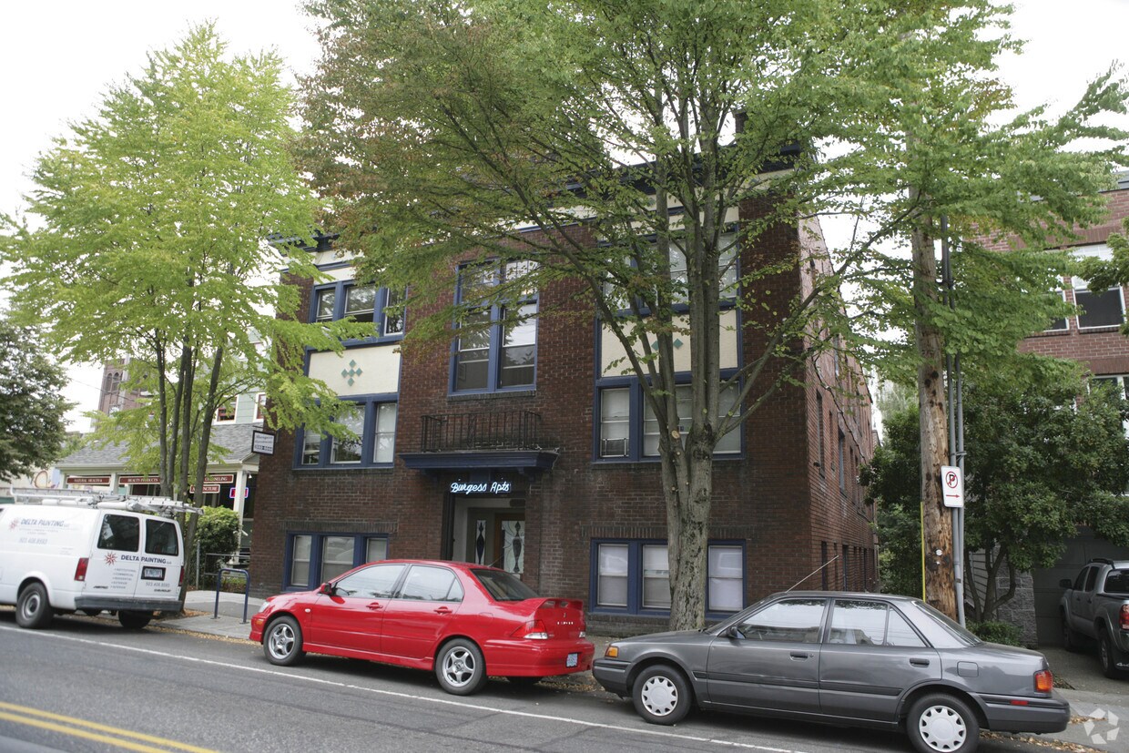 Foto del edificio - Burgess Apts