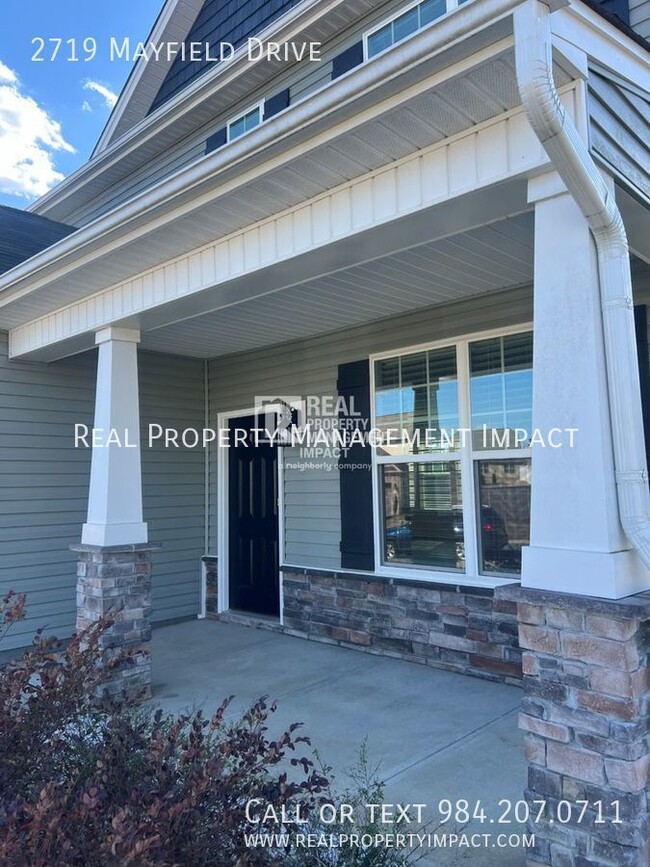 Building Photo - Newly Built, Spacious 3 Bedroom 2.5 Bath M...