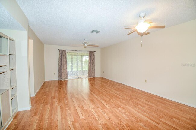 Foto del edificio - 4416 Spicewood Dr