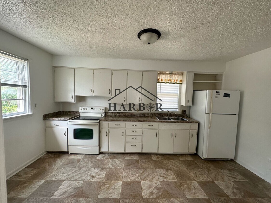 Foto principal - 315 5th Ave NW