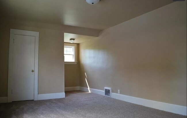 Foto del edificio - 3717 37th Ave S