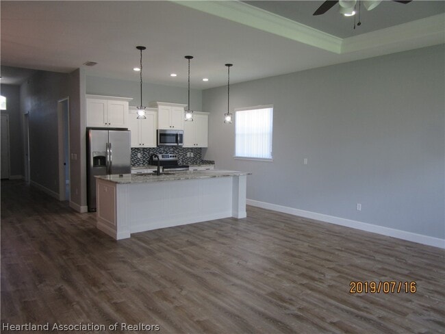 Building Photo - 4232 Sunrise Dr