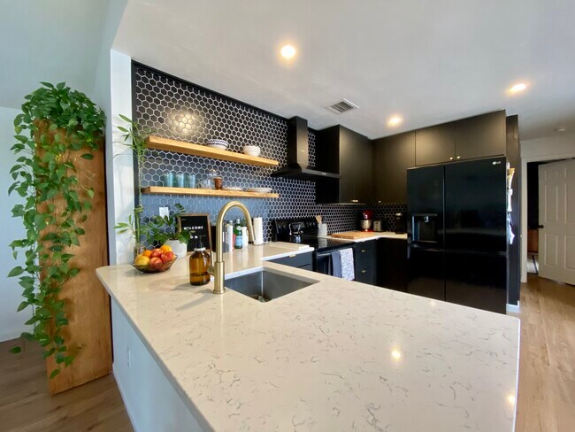 Foto del edificio - 631 Warrenton Rd
