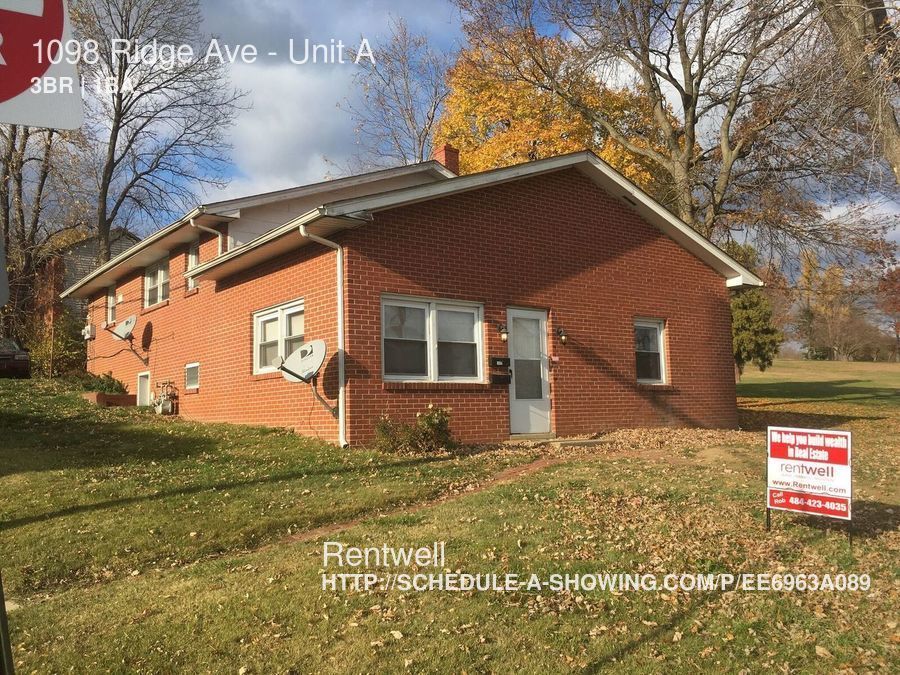 Primary Photo - 1098 W Ridge Rd