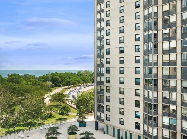 lake shore drive - 5701 N Sheridan