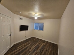 Building Photo - 1704 Horseshoe Ct