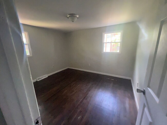 Foto del edificio - 943 35th St Roanoke, VA 24013  3bed/1bath ...