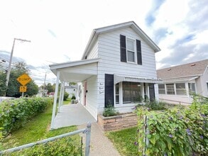 Building Photo - 937 Steele Ave