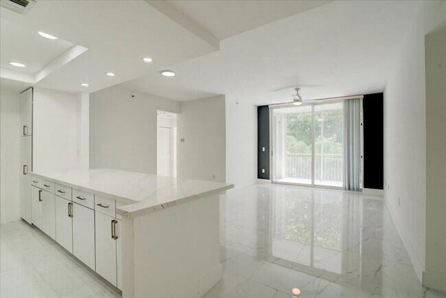 Foto del edificio - 9805 NW 52nd St