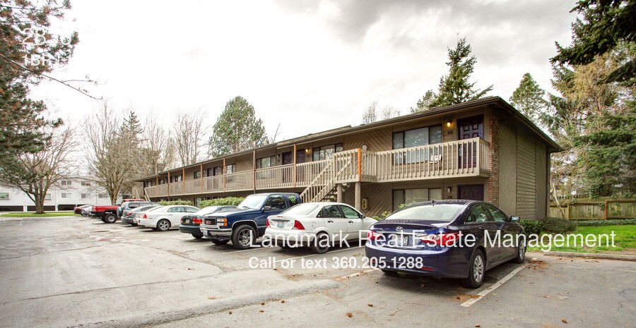 Primary Photo - 2836 W Maplewood Ave