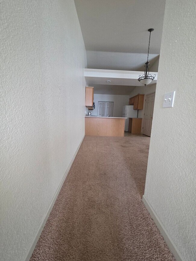 Foto del edificio - Discover your dream Townhome in Manitowoc!