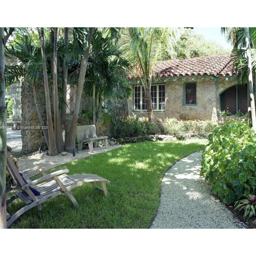 Foto principal - 1301 Milan Ave