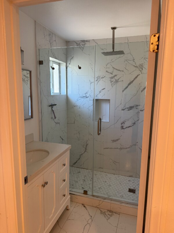 Foto del edificio - 15053 Victory Blvd