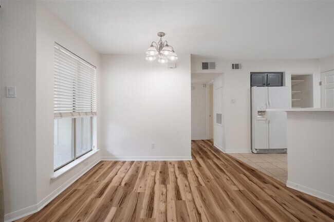 Building Photo - 2450 Wickersham Ln